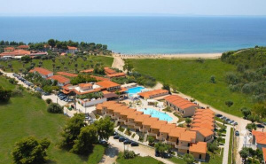 Първа Линия на Халкидики с Изхранване на База All Inclusive и Вкл. Паркинг