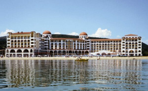 Първа Линия в Обзор