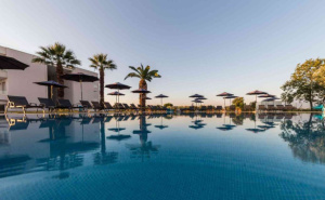 5 дни със закуска за двама през юли в Mythic Summer Hotel