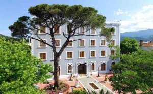 5 дни със закуска за двама през юли в A For Art Hotel Thassos